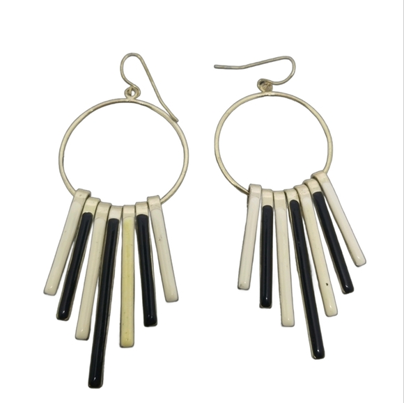 ART DECO REVIVAL STYLE BLACK, WHITE & GOLDTONE DROP STYLE EARRINGS - Picture 1 of 5